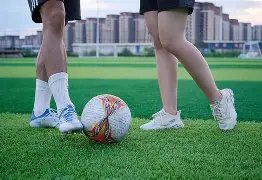 恒大育出首,位国足球员,黄博文书写,55125中国彩吧,彩票平台,在线购彩,实时开奖,彩票投注