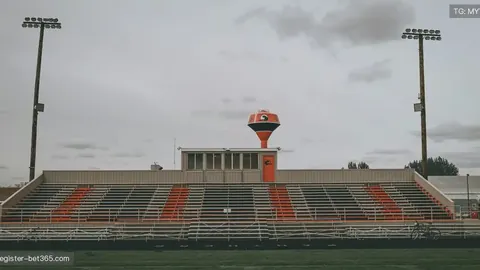 詹姆斯失误导致中圈绝杀，公牛脱帽致敬失误球