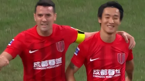 “12月30日未来城万科广场盛大举办青岛海牛球员签售会！”